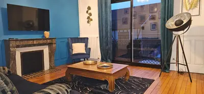 Télévision ou salle de divertissement dans l'établissement Appartement tout équipé - Centre-ville EPERNAY