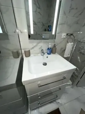 Salle de bains dans l'établissement appartement entier sur Reims - 4 Voyageurs
