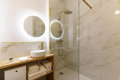 Salle de bains dans l'établissement La Suite 92 proche gare et centre ville