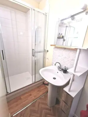 Salle de bains dans l'établissement Studio cosy au cœur de Reims