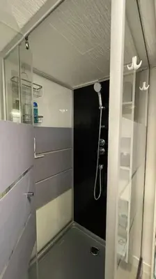 Salle de bains dans l'établissement Chambre chez l'habitant à Vauxbuin