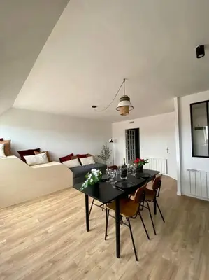 Coin salon dans l'établissement E centre ville professeur langevin spacieux cosy