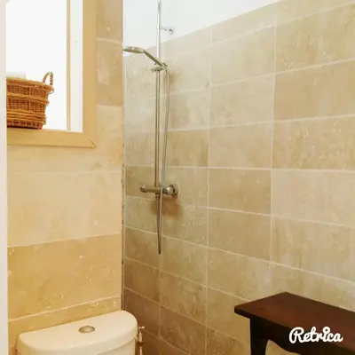 Salle de bains dans l'établissement Les Appartements de Champagne