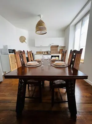 Cuisine ou kitchenette dans l'établissement Grand F2 proche du centre ville.