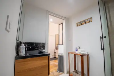 Cuisine ou kitchenette dans l'établissement Le Brillant - Studio