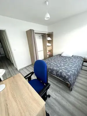 Un ou plusieurs lits dans un hébergement de l'établissement Shiny Compiègne Logement Entier