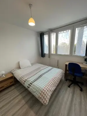 Un ou plusieurs lits dans un hébergement de l'établissement Shiny Compiègne Logement Entier