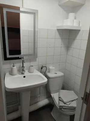 Salle de bains dans l'établissement Studio Rémois - WIFI/Netflix
