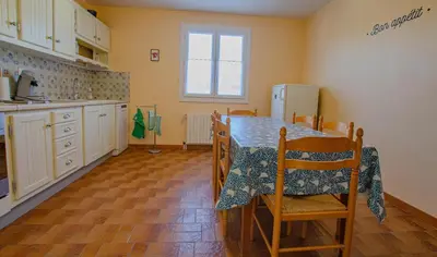 Cuisine ou kitchenette dans l'établissement Le marguette