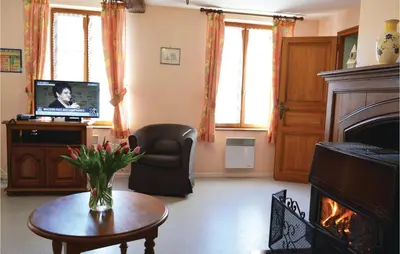 Télévision ou salle de divertissement dans l'établissement Holiday Home Parfondeval St-1184