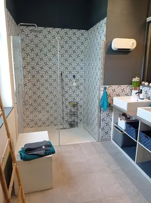 Salle de bains dans l'établissement Le gite du lavoir