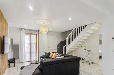 Coin salon dans l'établissement Chic friendly and spacious house