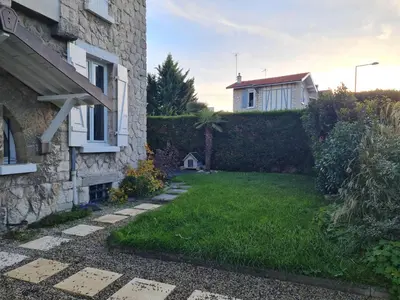 Jardin de l'établissement Artist house with piano and charming garden