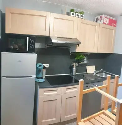 Cuisine ou kitchenette dans l'établissement Gîte n° 20, en pleine nature, frontalier