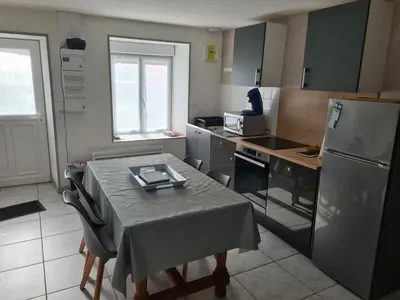 Cuisine ou kitchenette dans l'établissement Gite de la Rowa Monthermé