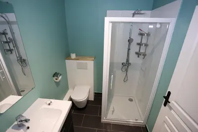 Salle de bains dans l'établissement Au 38, Charme et Confort dans notre T2 à Epernay