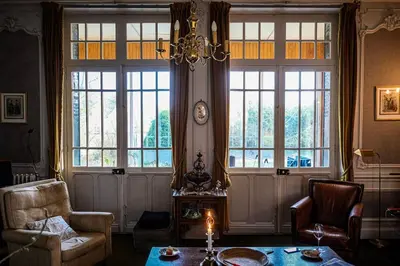 Coin salon dans l'établissement Maison de maître - Les Marizys