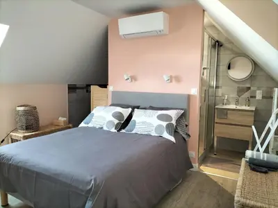 Un ou plusieurs lits dans un hébergement de l'établissement Étape au Chemin des Dames - Chambre et table d'hôtes
