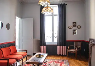 Coin salon dans l'établissement Appartement de Charme - Reims Centre - Quartier du Boulingrin - Gare