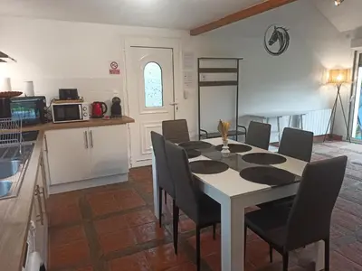 Cuisine ou kitchenette dans l'établissement Cottage les Ecuries, pleine nature, proche Disney-Paris