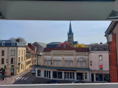Vue générale sur Épernay ou vue de la ville depuis l'appartement
