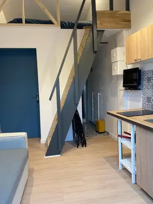 Cuisine ou kitchenette dans l'établissement Studio cosy
