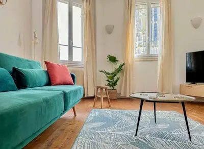 Télévision ou salle de divertissement dans l'établissement Le Saint Jacques