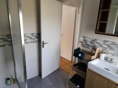 Salle de bains dans l'établissement Appartement 6 personnes au calme à 25minutes de disney