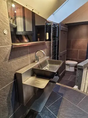 Salle de bains dans l'établissement Les 9 Portes Coulommiers