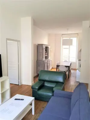 Coin salon dans l'établissement Le Cours Langlet C