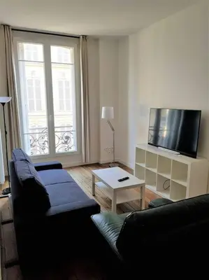 Télévision ou salle de divertissement dans l'établissement Le Cours Langlet C