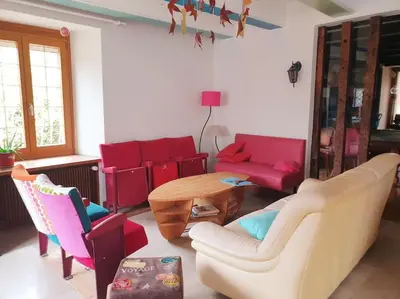 Coin salon dans l'établissement Moulin de Courcelles