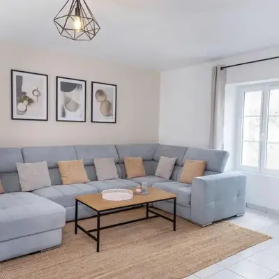 Maison avec grand jardin