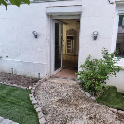 Façade ou entrée de l'établissement Le Nid de Trosly - grand, confortable et calme