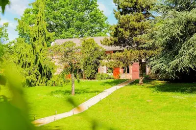 Jardin de l'établissement Villa piscine jacuzzi étang ,la casa del cookie 2