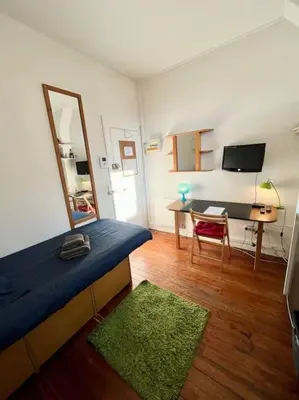 Télévision ou salle de divertissement dans l'établissement Studette Vesle 1