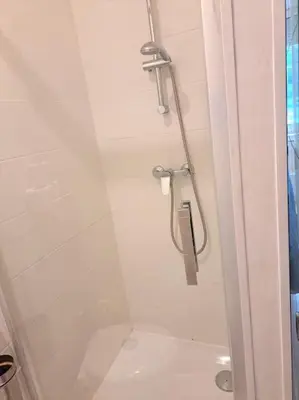 Salle de bains dans l'établissement Studette Vesle 4