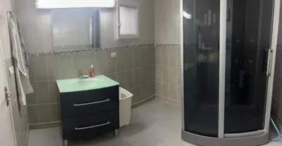 Salle de bains dans l'établissement Endroit charmant
