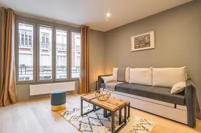 Coin salon dans l'établissement Millésime Duplex, Centre de Reims