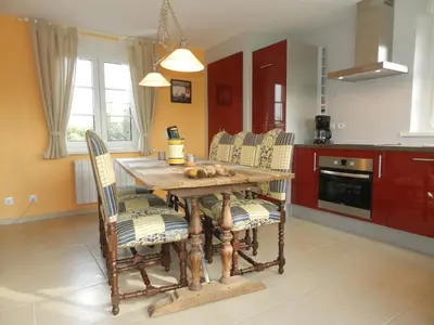 Cuisine ou kitchenette dans l'établissement Gîte La Grenouillère