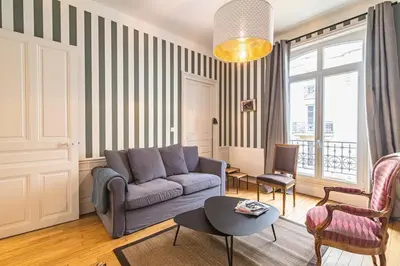 Coin salon dans l'établissement Le Rendez-Vous des Promenades #Gare-Cathédrale