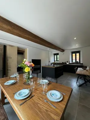 Coin salon dans l'établissement Domaine Le Petit Moulin