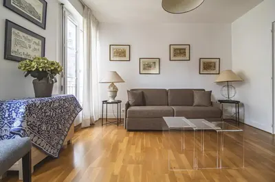 Coin salon dans l'établissement Le Tambour Appartement Lumineux au Centre de Reims