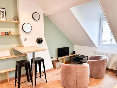 Télévision ou salle de divertissement dans l'établissement La Loge et La Pause Compiègnoise