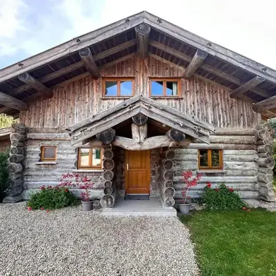 C Les rondins nature gîte 8 personnes avec jardin