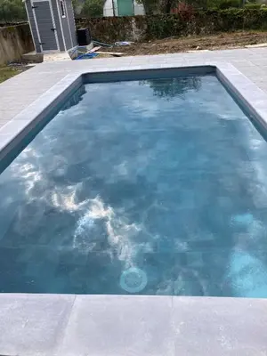 Piscine de l'établissement Maison vintage à Montdauphin ou située à proximité