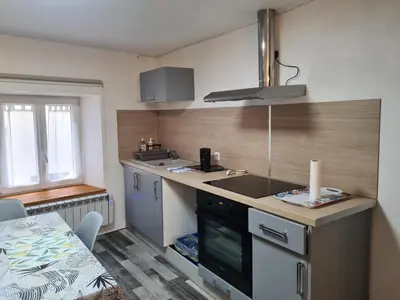 Cuisine ou kitchenette dans l'établissement Gite chez carole