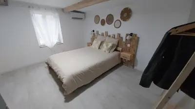 Un ou plusieurs lits dans un hébergement de l'établissement Le Scailleteux, petite maison de mineur, climatisée non accessible PMR