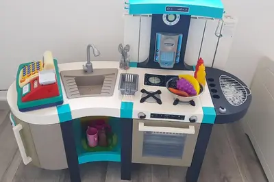 Cuisine ou kitchenette dans l'établissement Maison pour 4 à 8 personnes à 15 min de Disney
