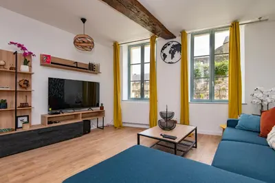 Télévision ou salle de divertissement dans l'établissement Vue magnifique sur le Château fort, dans le centre historique
